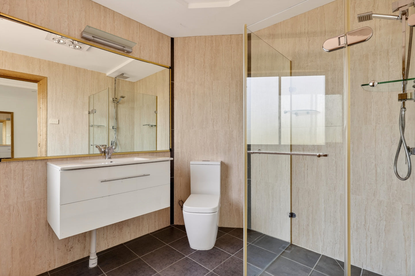 122 Dangerfield Drive, Elermore Vale