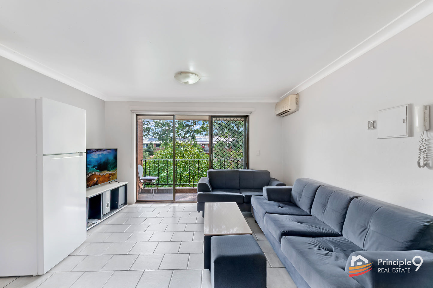 8/227 Targo Road, Girraween