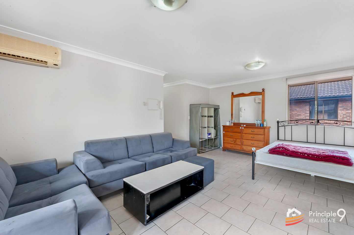 8/227 Targo Road, Girraween