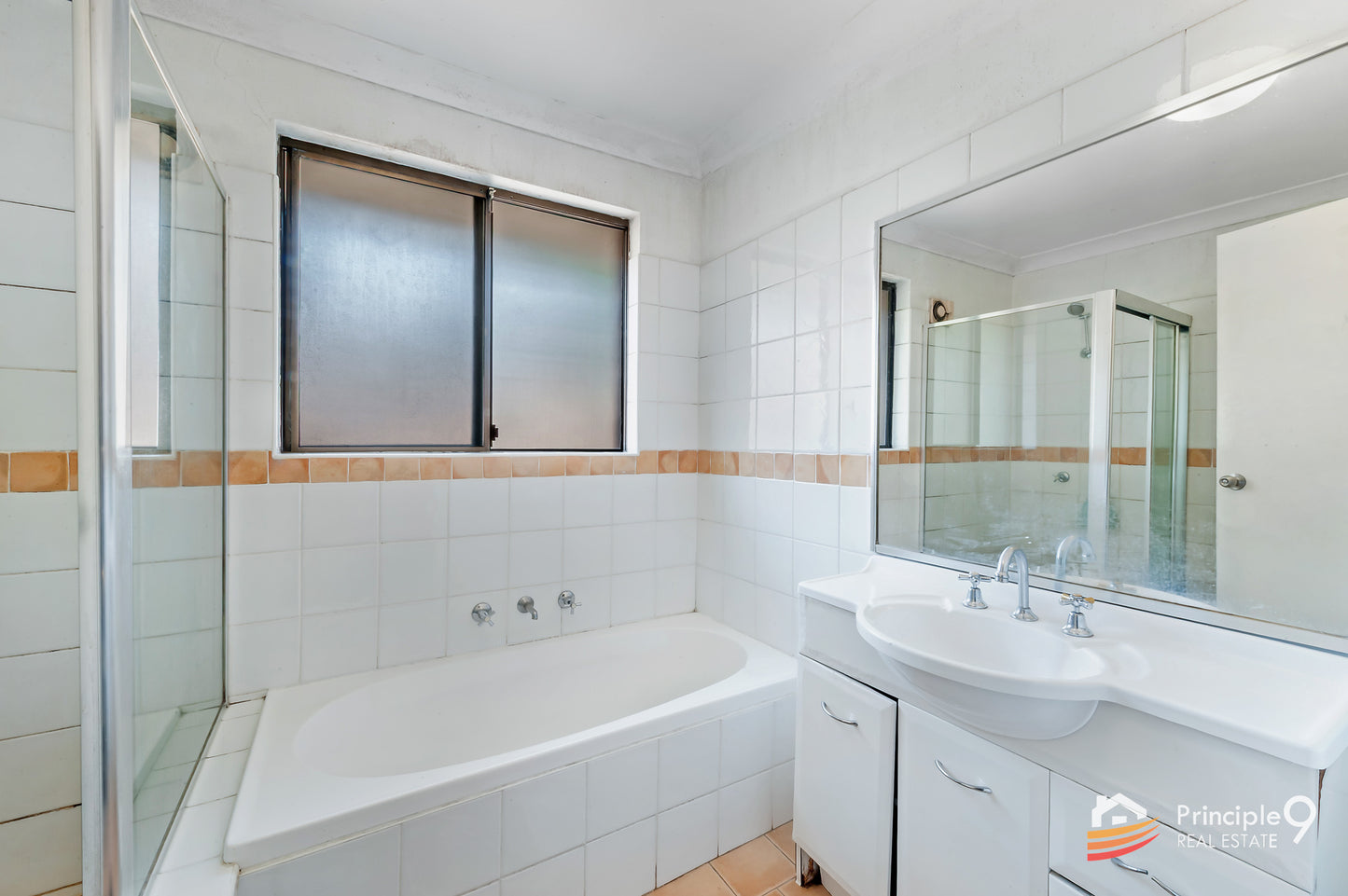 8/227 Targo Road, Girraween