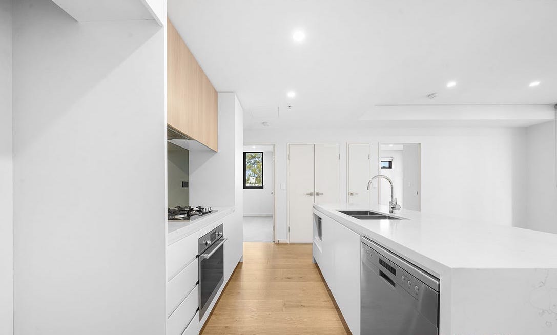 215/100 Fairway Drive Norwest