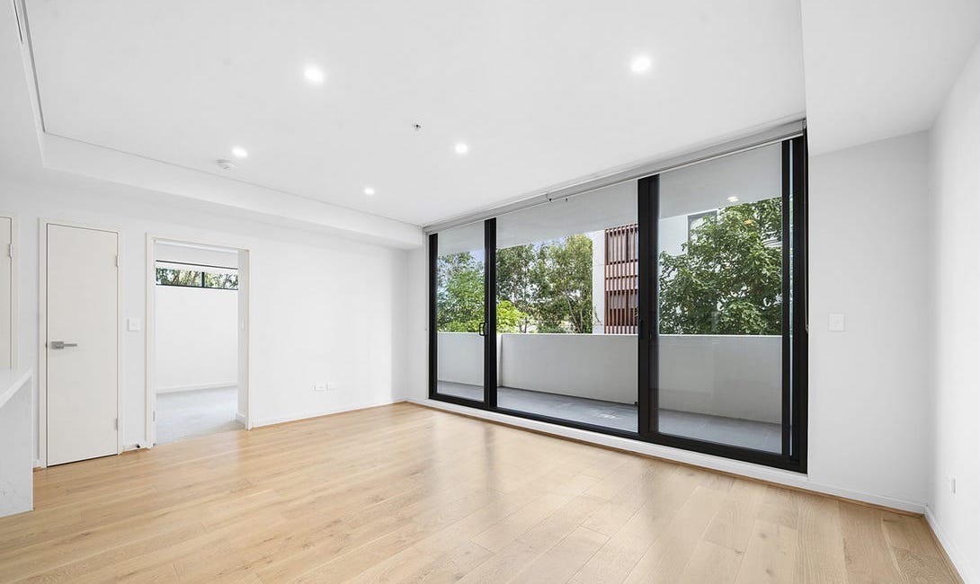 215/100 Fairway Drive Norwest